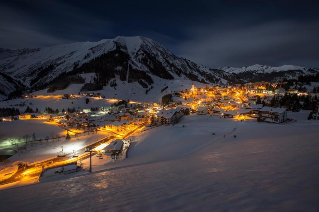 Gaestehaus Zugspitzblick แบร์วัง ภายนอก รูปภาพ