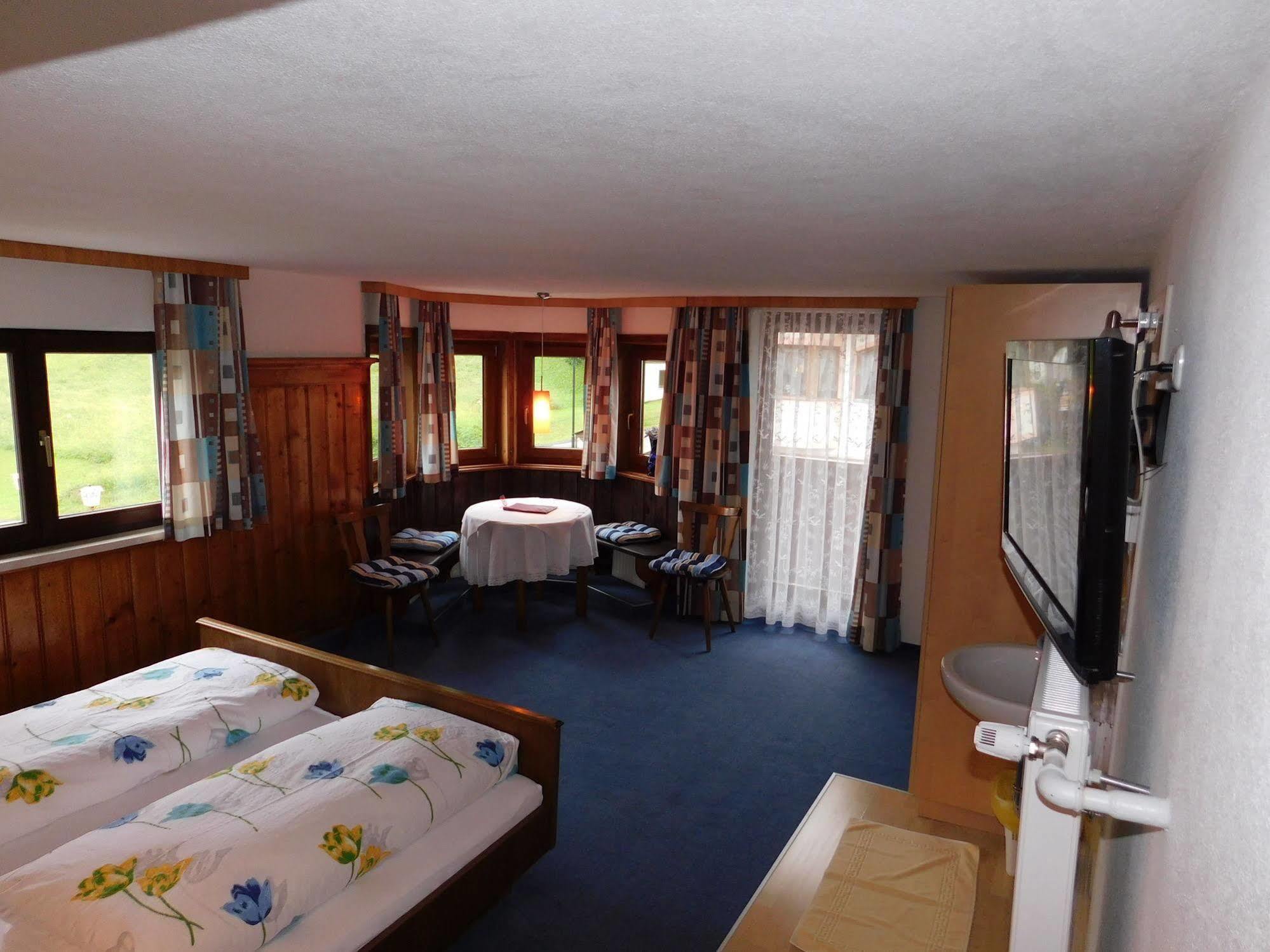 Gaestehaus Zugspitzblick แบร์วัง ภายนอก รูปภาพ